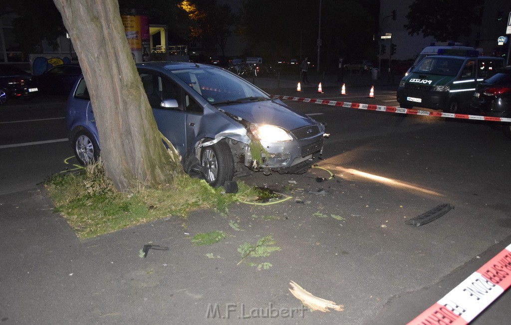 Schwerer VU PKW Rad Koeln Deutz Giessenerstr Betzdorferstr P027.JPG - Miklos Laubert